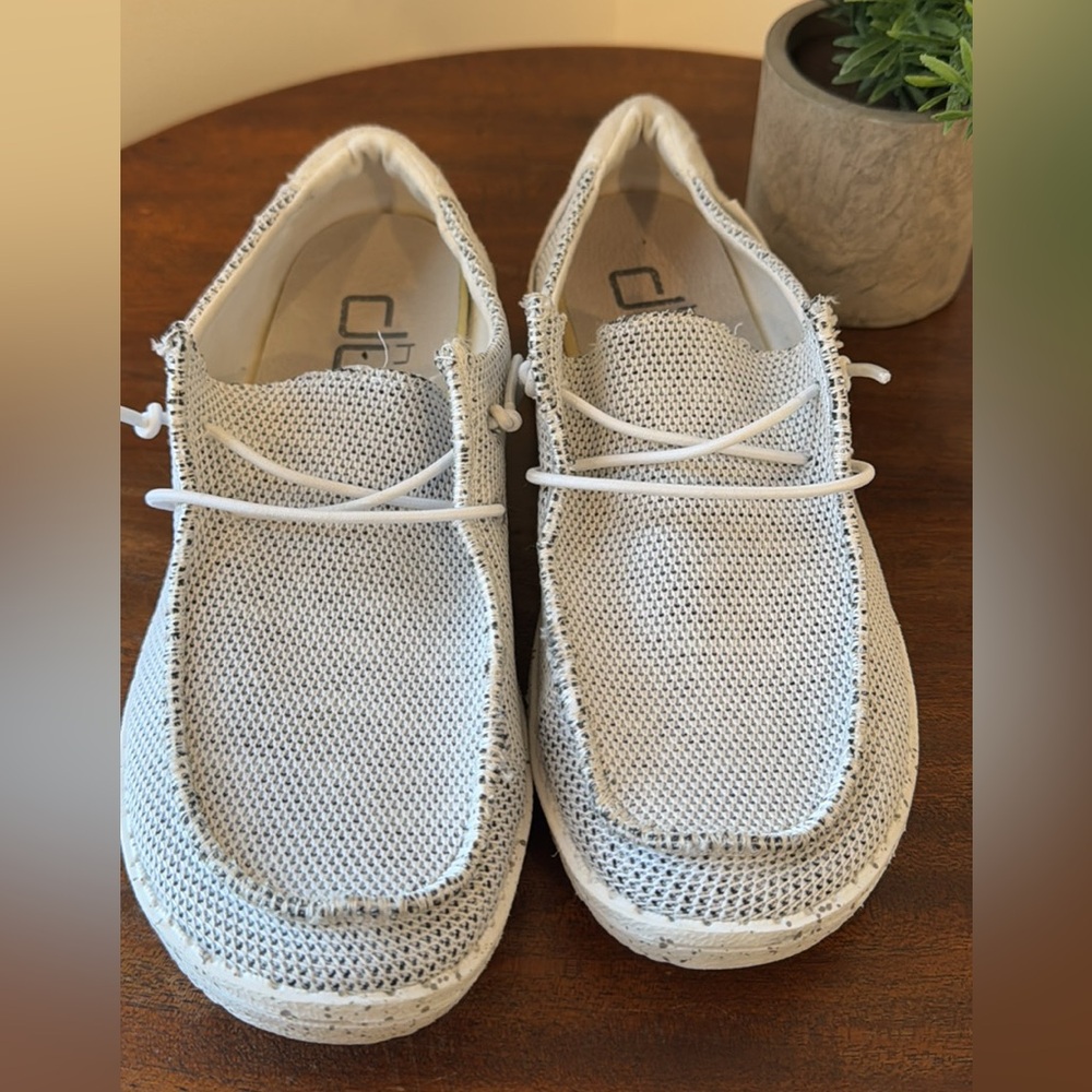 Hey Dude’s 
Size 5 EU 36